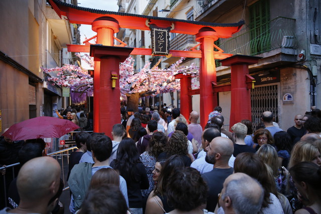 바르셀로나 주민들이 만드는 DIY 거리예술: Fiesta Mayor de Gràcia