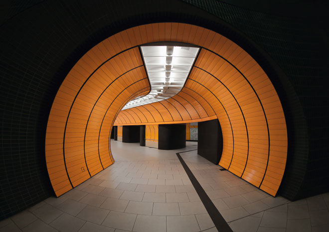 다양한 모습의 뮌헨 지하철역과 잉고 마우러의 디자인