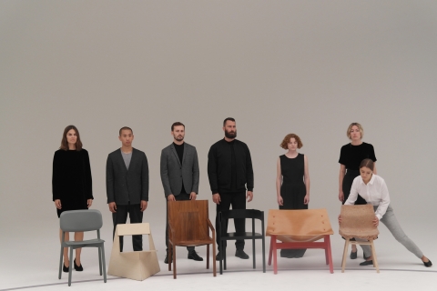 디자이너 문승지, 한국인 디자이너 최초로 COS 광고 캠페인 모델 참여